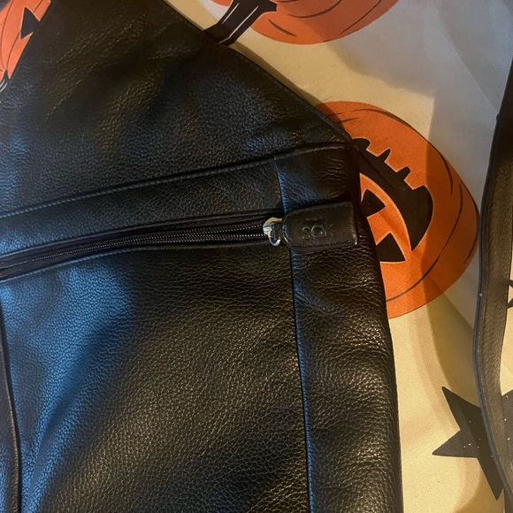 Elegant Black Women's Backpack - Picture 11 of 11